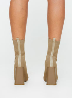 Knit ankle boots Pull tab at back, pointed toe, block heel, padded footbed