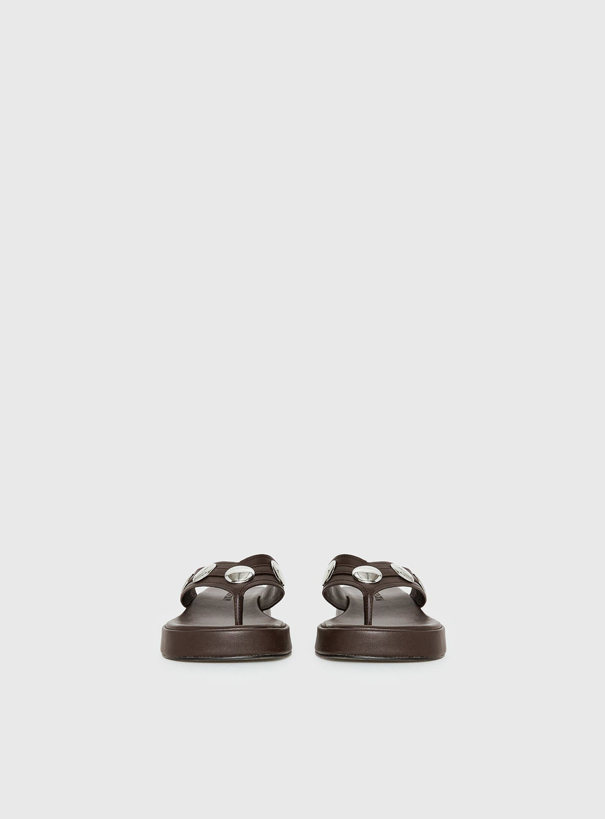 Paislee Sandalen mit Nieten in Braun