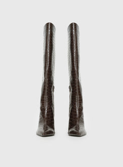 Good Judgement Knee High Boots Chocolate