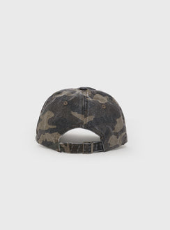 Camo print cap with adjustable back strap