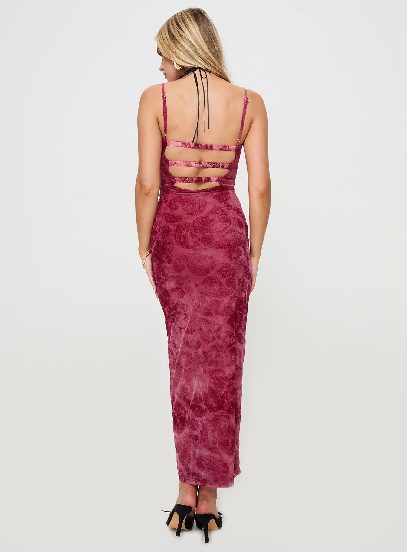 back view of model wearing Princess Polly Orla Paisley Maxi Dress Burgundy Sweetheart Neckline 