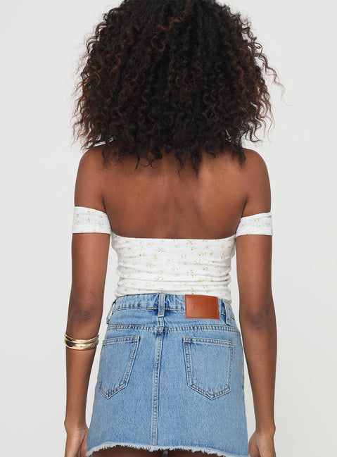 back view of model wearing Princess Polly Ezrah Bodysuit White Floral Short Sleeves Sweetheart 