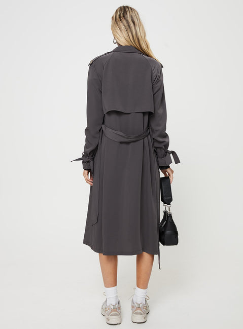 Trench coat Relaxed fit, wide lapel collar, double-breasted front, tie fastening, belt loops with detachable belt, twin hip pockets