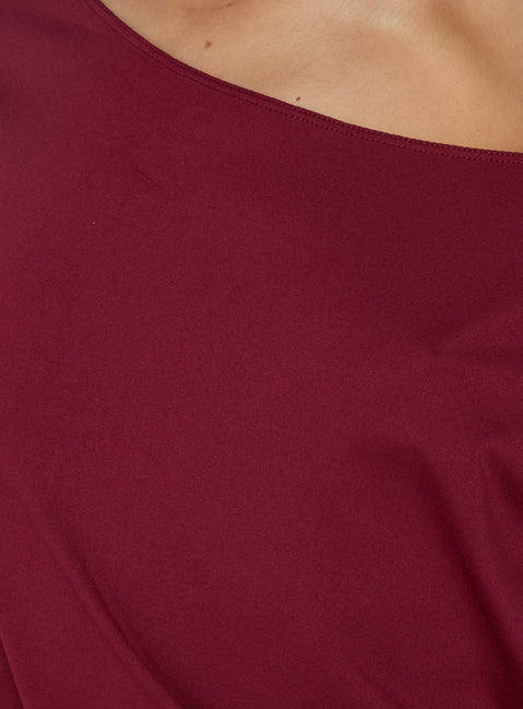 Ellah One-Shoulder-Minikleid in Weinrot mit Drapierungen