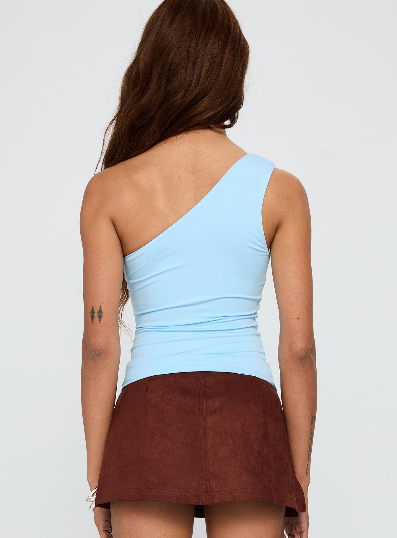 back view of model wearing Princess Polly Impulse Ruched One Shoulder Top Blue Sleeveless Asymmetric Neckline 