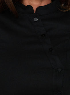 Kerstin Asymmetrisches Button-Down-Top Schwarz