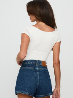 back view of model wearing Princess Polly Loveydove Short Sleeve Bodysuit White Short Sleeve 