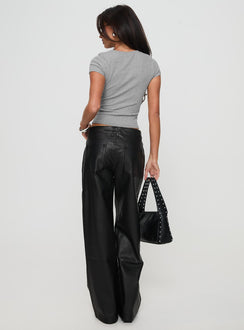 back view of model wearing Princess Polly Top Model Jean Onyx 