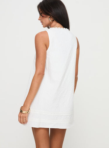 White Graduation Dresses