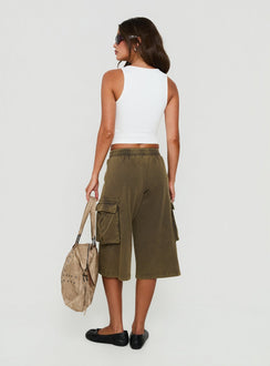 Harleah Wide Cargo Fleece Shorts Brown