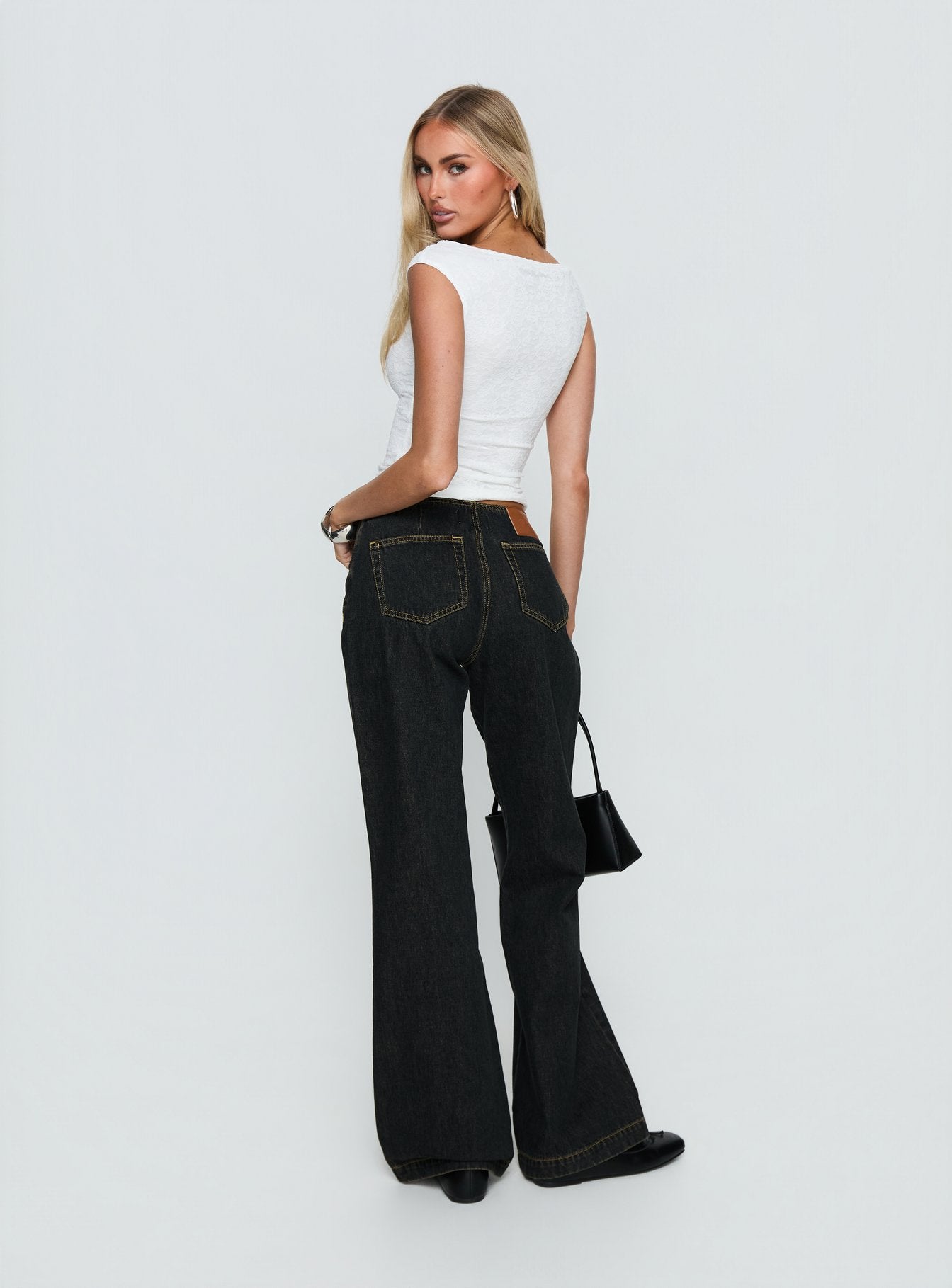 Slow Ride Mid Rise Bootleg Belted Jeans Grunge Wash