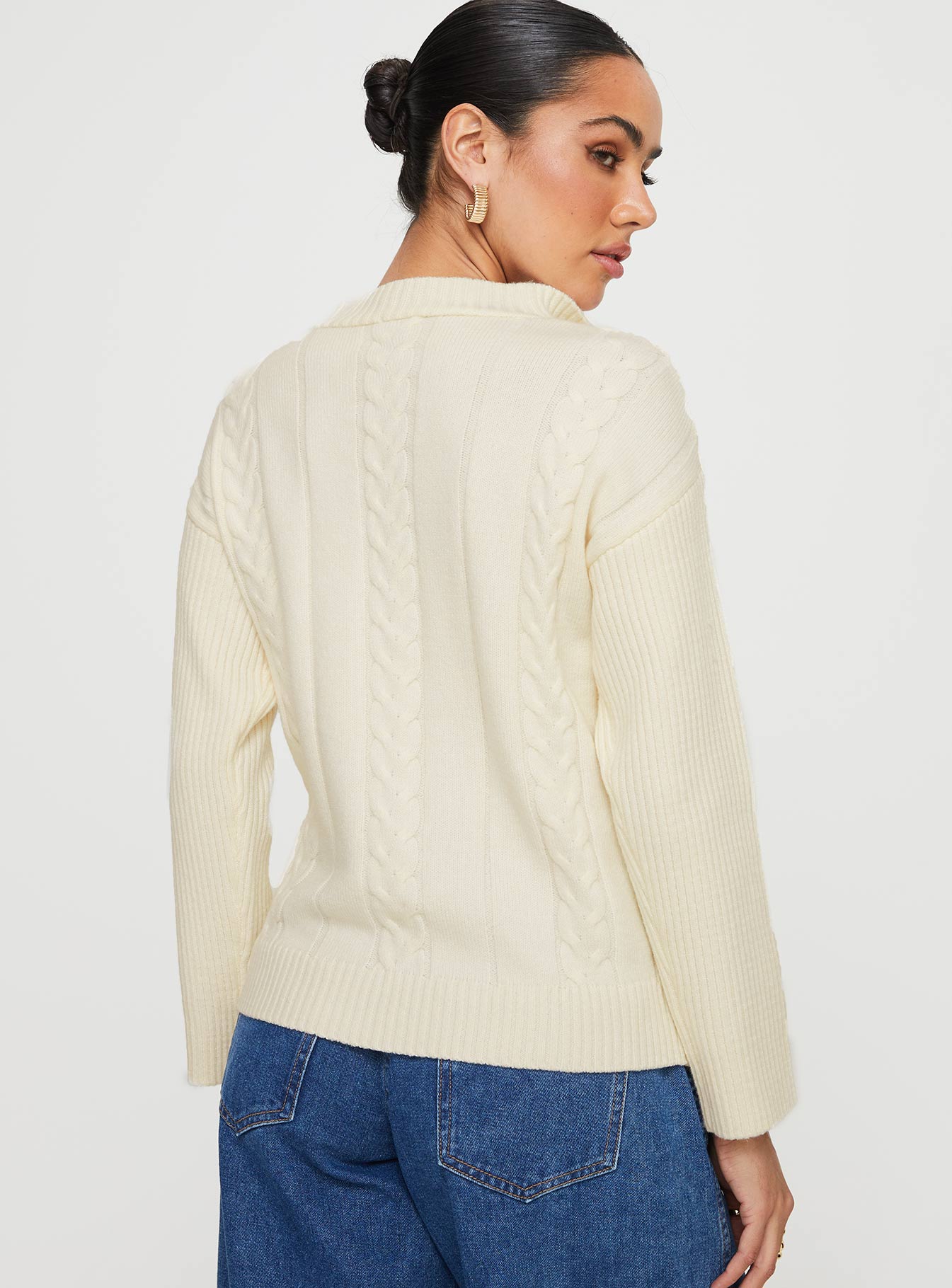 Makai Cable Knit Sweater Cream Princess Polly  regular 