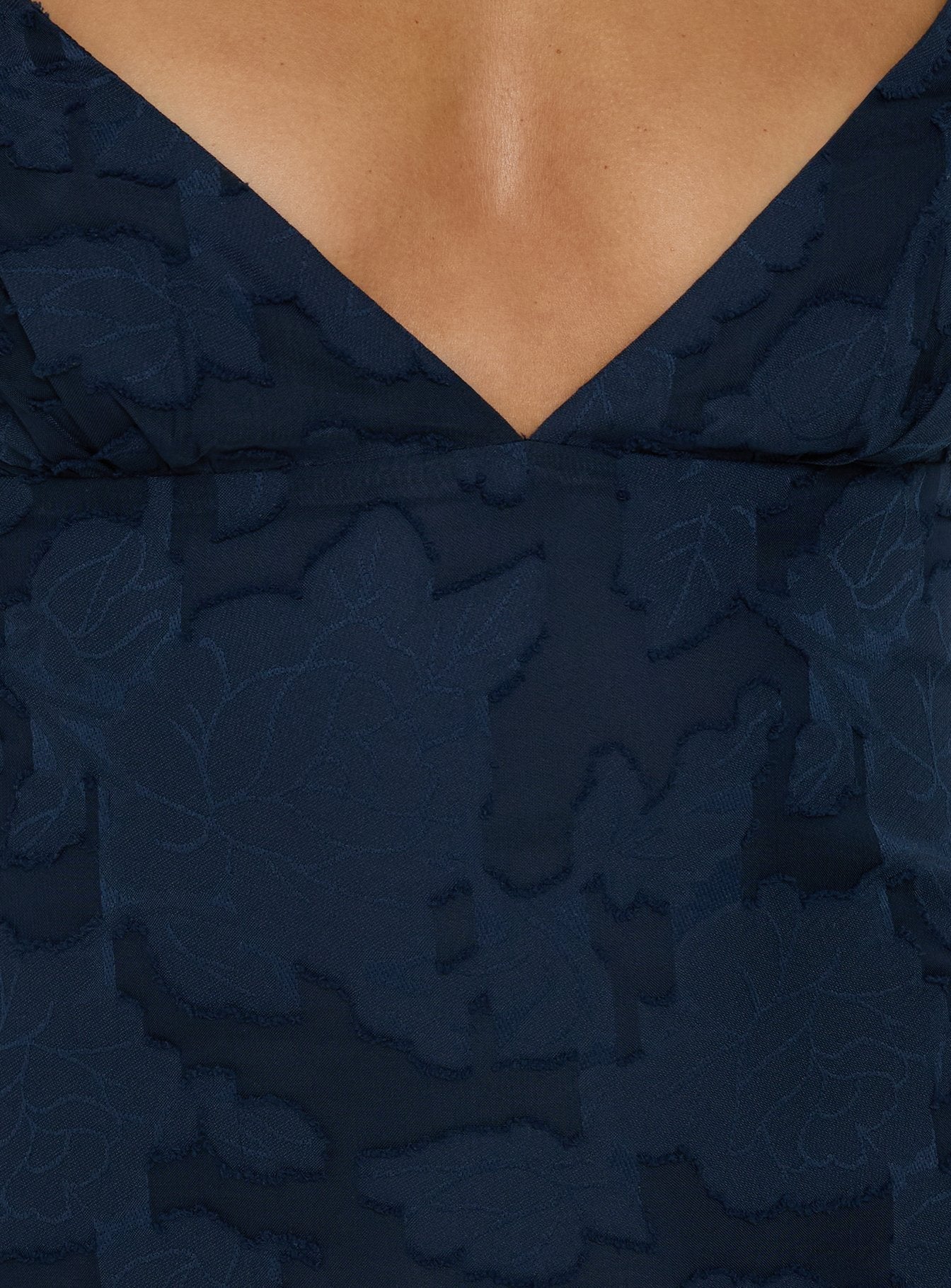 Lyricah Maxikleid mit Stufenrock und Bindebändern im Rücken, Navy