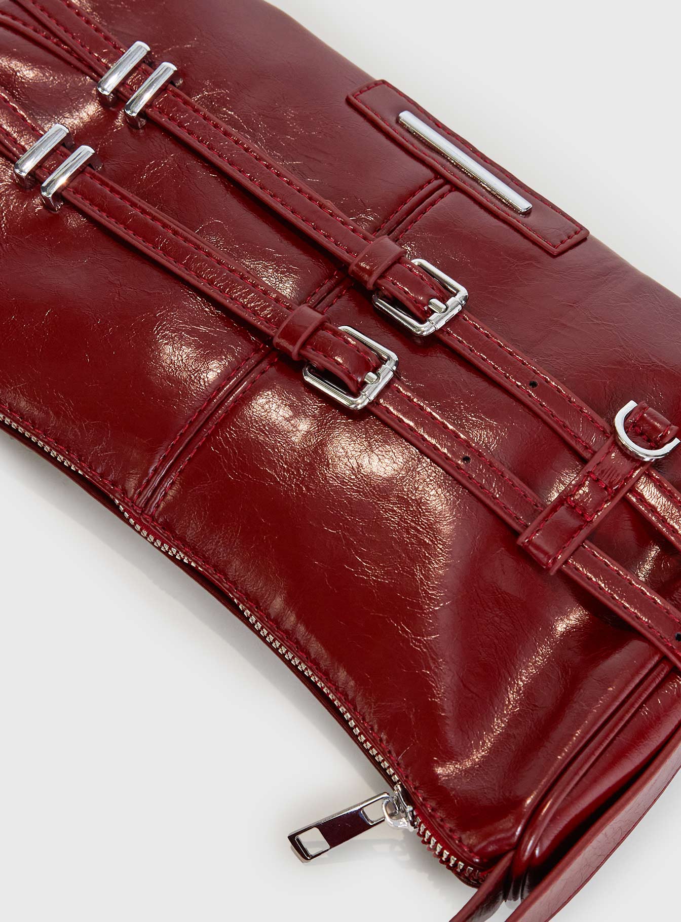 Recognize Buckle Detail Bag Red