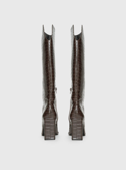 Good Judgement Knee High Boots Chocolate