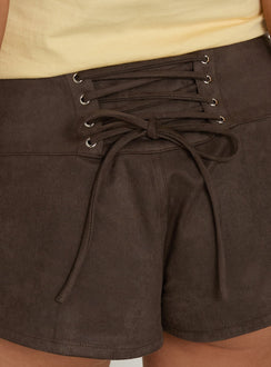 Lydee Mini-Shorts zum Schnüren Braun
