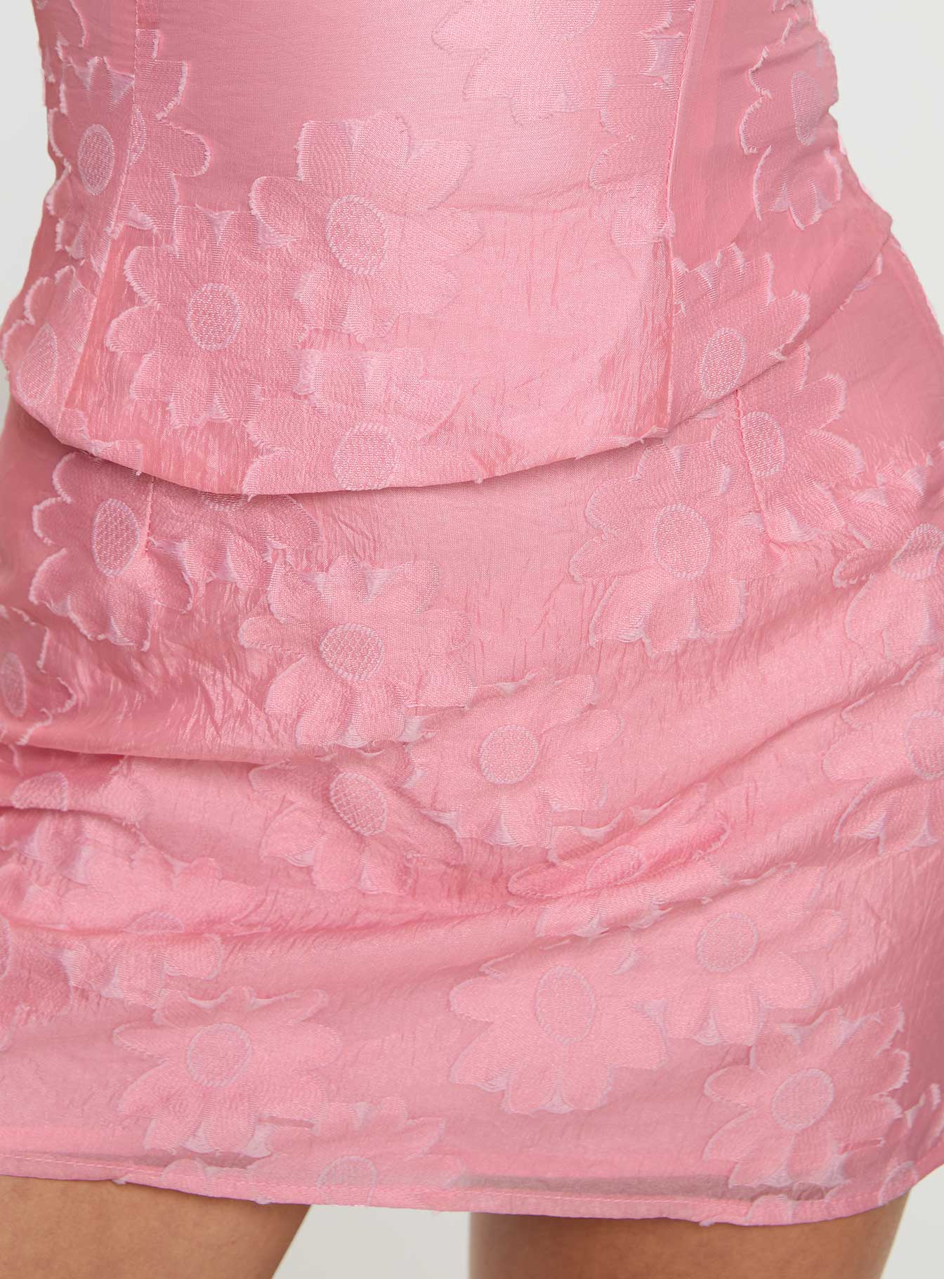 Pink Two piece set Crop top, elasticated shoulder strap, square neckline, zip fastening at back High rise mini skirt, invisible zip fastening at side