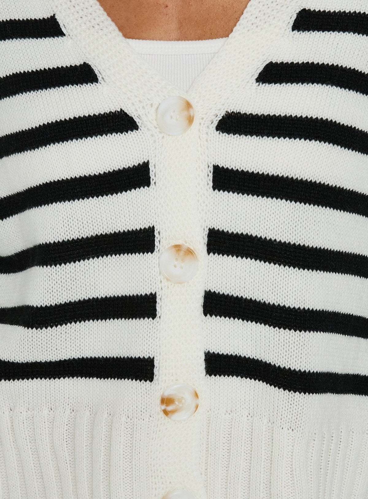 Karlson Gestreifte Strickjacke Creme / Schwarz