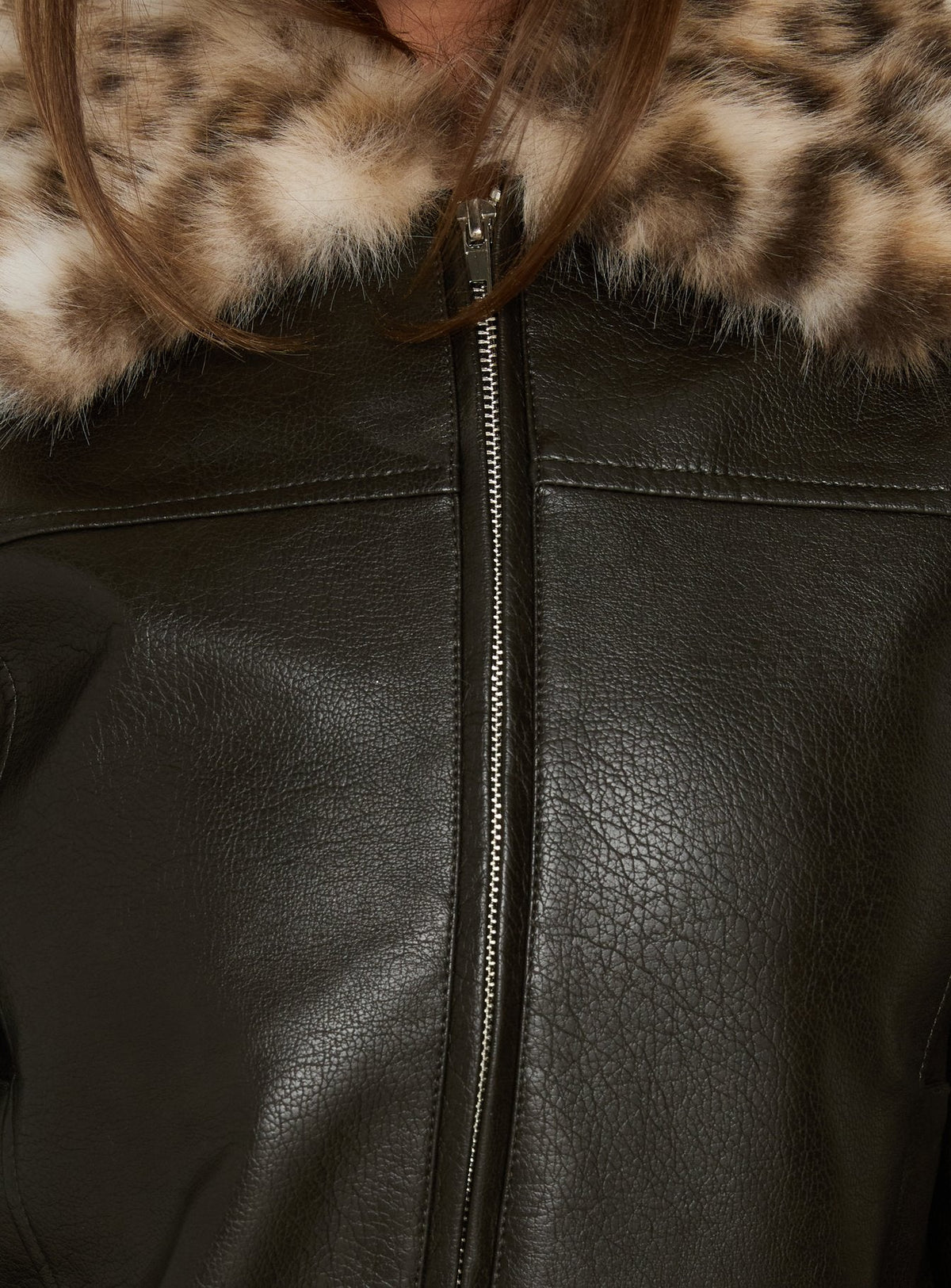 Stevvie Faux Fur Collared Jacket Black / Leopard
