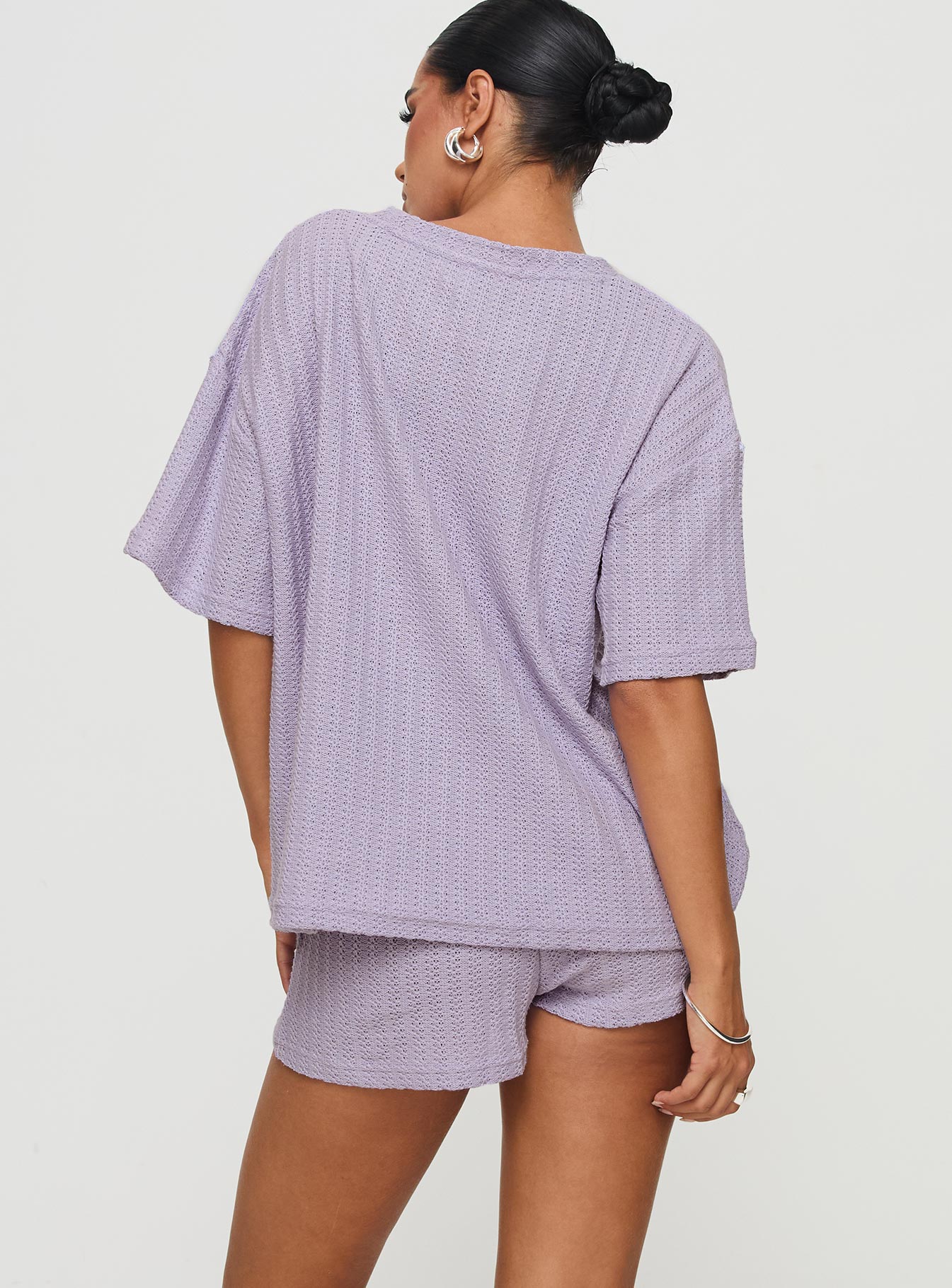 Knit matching set Oversized top, drop shoulder, crew neckline High-waisted shorts, relaxed fit, thick elasticated waistband Good stretch, unlined 
