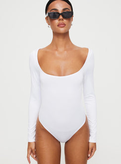front view of model wearing Princess Polly Ellery Bodysuit White Full Sleeves Square Neck 