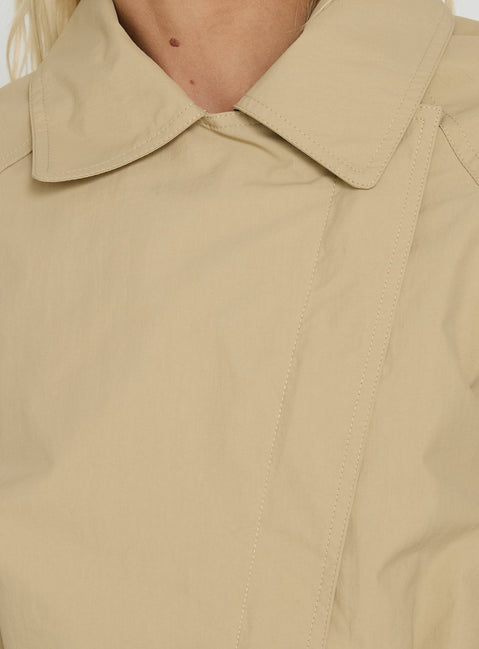 Kurzer Trenchcoat mit Bindegürtel, Ranique, Beige