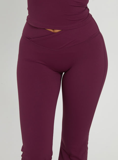Sunday Session Active Flare Leg Pant Plum