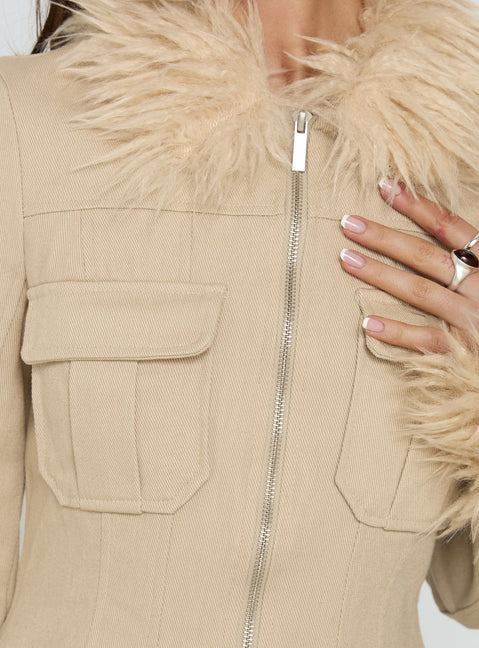 Nindie Faux Fur Kontrastjacke Hellbraun