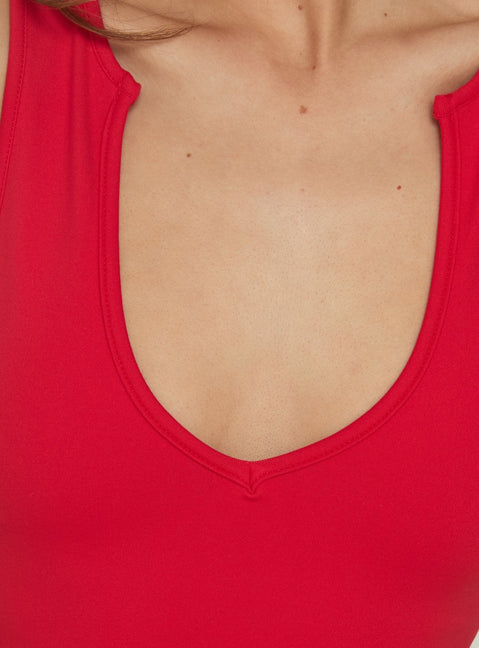 Daily Define Scoop Tank Red