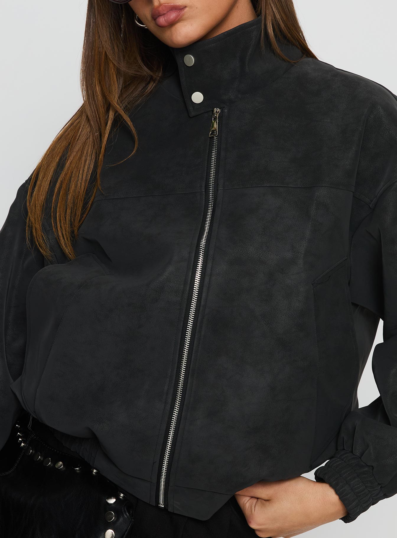 Ellissa Bomberjacke aus Wildlederimitat Schwarz