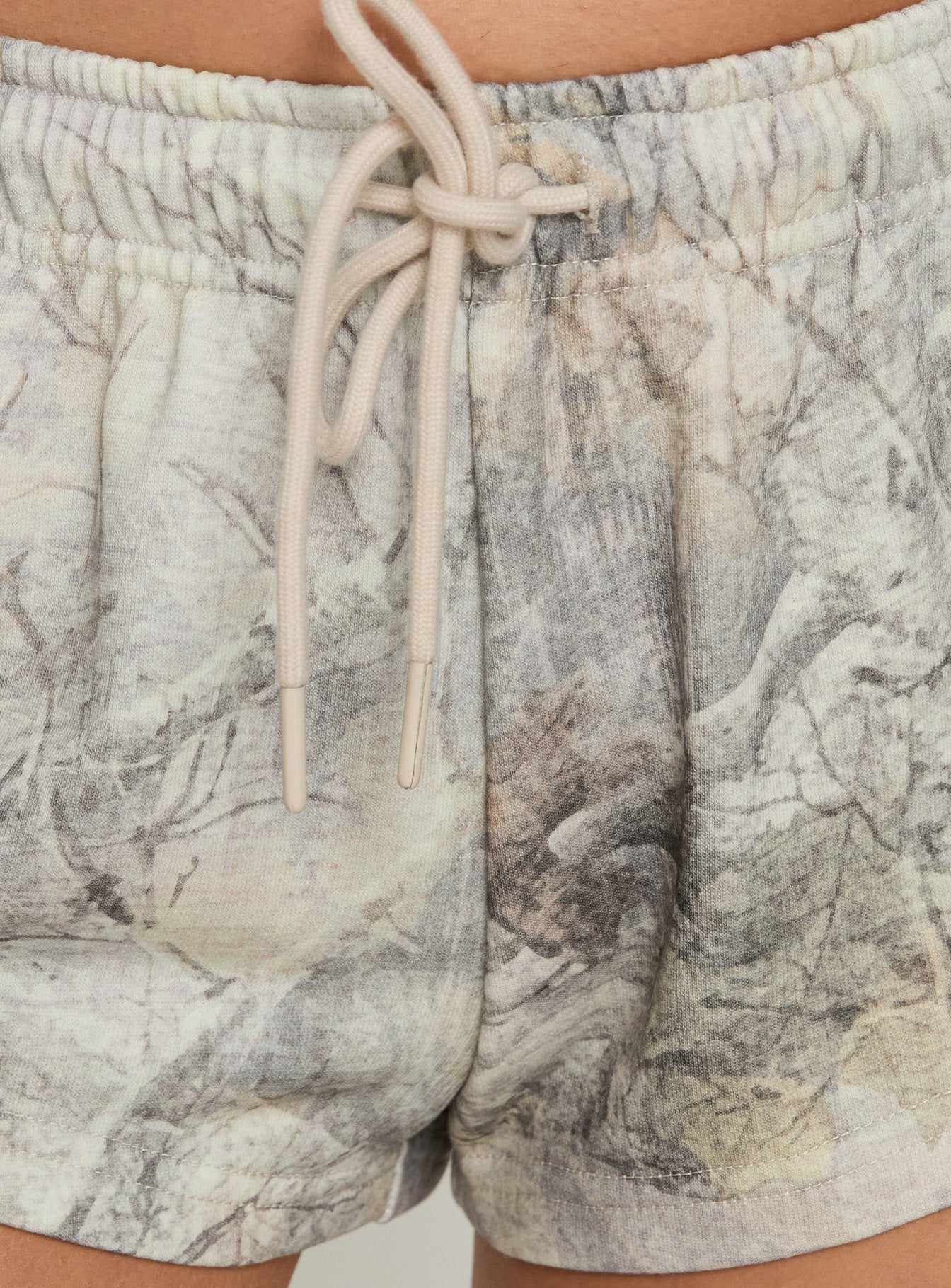 Quinncy Low Rise Sweat Shorts Camo