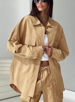 Front view of model wearing  front Princess Polly High Waisted Pants  Bilbury Cargo Pants Caramel