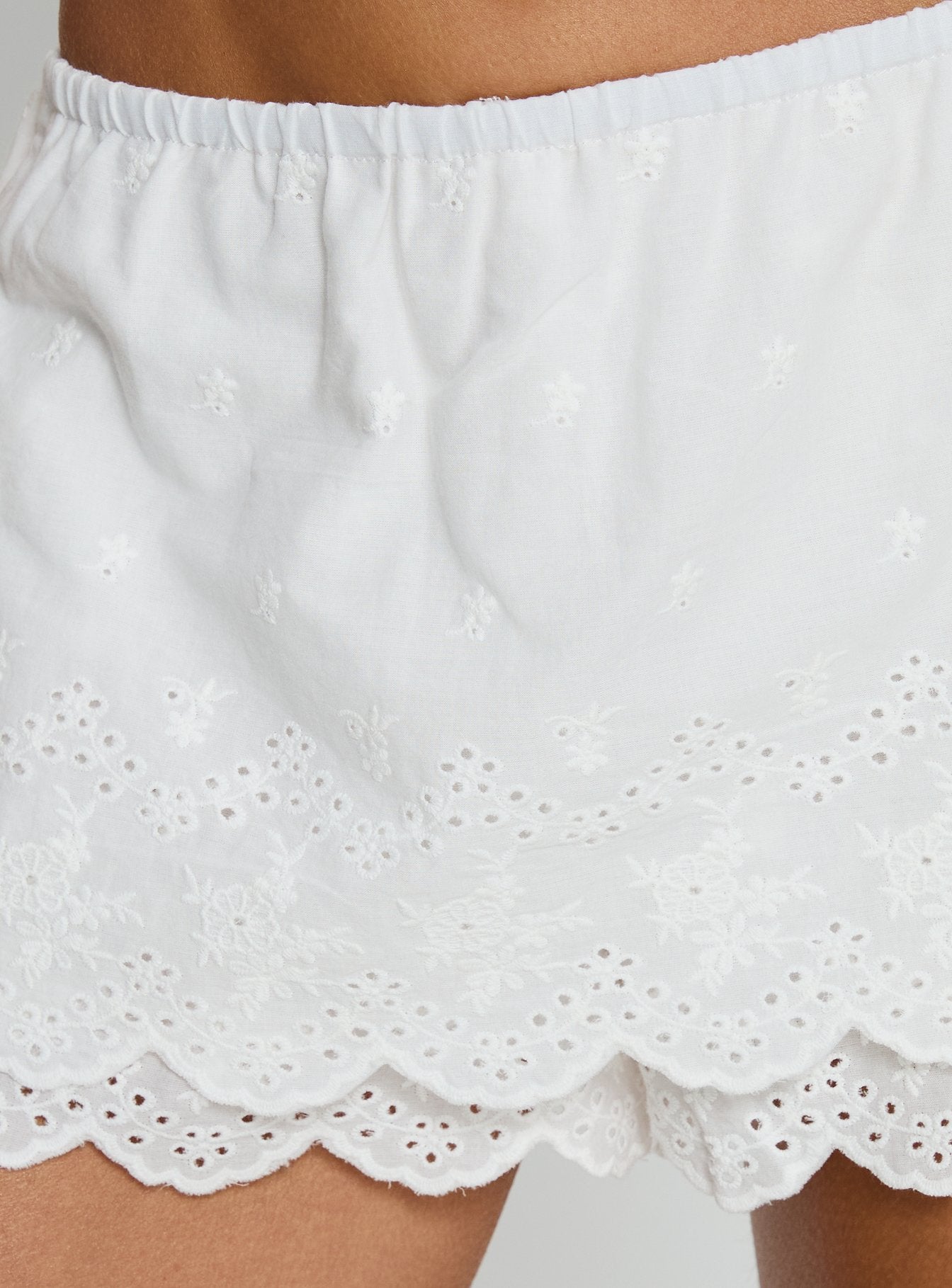 Twin Spirit Broderie Skort White