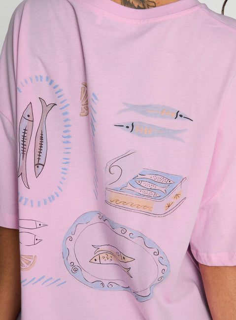 side view of model wearing Princess Polly Sardines Please Oversized Tee Pink Half Sleeves Crew Neck 