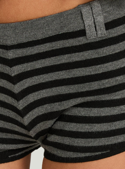 Asami Low Rise Micro Short Grau / Schwarz gestreift