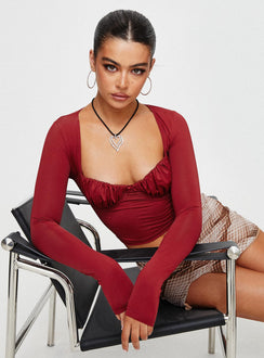 Front view of model wearing  front Princess Polly Full Sleeves Scoop Neck  Candyce Long Sleeve Top Burgundy