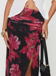 Maxi skirt Floral print, mesh material, elasticated waistband, ruched sides, split in hem Good stretch, fully lined  Princess Polly Lower Impact 