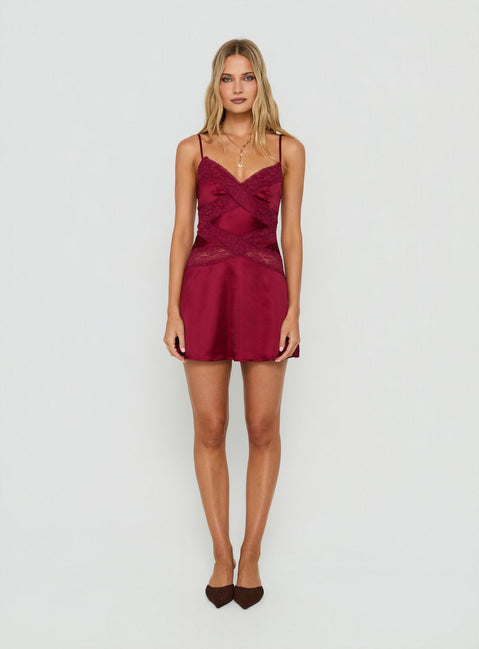 Avelisse Lace Detail Satin Mini Dress Burgundy