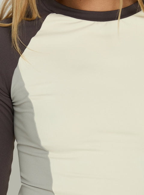 Daily Define 3/4 Sleeve Raglan Tee Multi