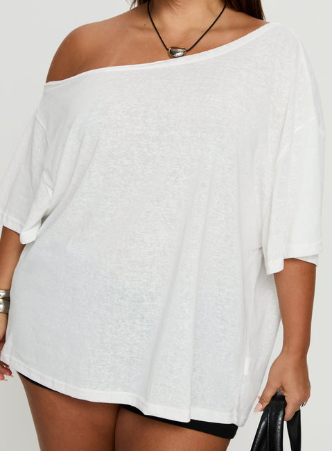 Winny Off Shoulder Tee White Curve