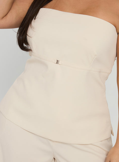 Irresistible Strapless Top Cream Curve