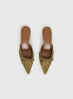 Unrivaled Pointed Toe Faux Suede Heels Green