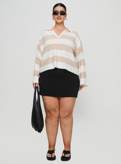 front view of model wearing Princess Polly Rick Sweater White / Beige Curve regular 