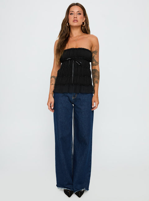 front view of model wearing Princess Polly Avelina Strapless Top Black Sleeveless straight 