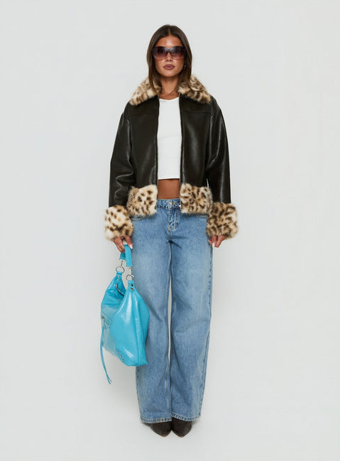 Stevvie Faux Fur Collared Jacket Black / Leopard