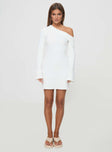 White knit Off the shoulder, folded neckline, flared sleeves