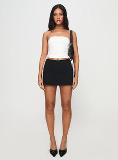 front view of model wearing Princess Polly Poppet Strapless Top White Sleeveless straight 