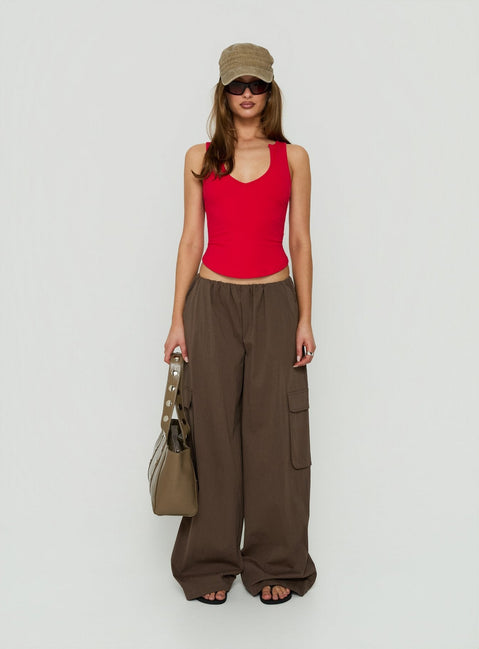 Daily Define Scoop Tank Red