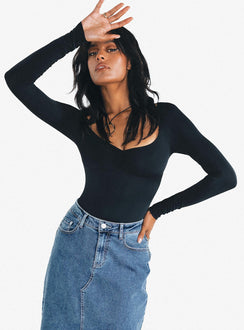 front view of model wearing Princess Polly Calissa Long Sleeve Bodysuit Black Full Sleeves V-Neck 
