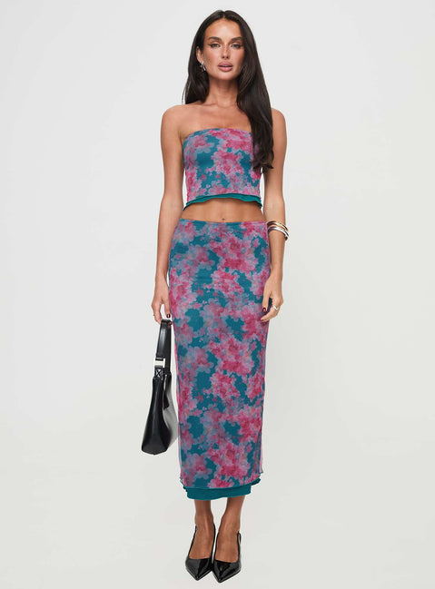 Matching two-piece set Strapless style. elasticated band at bust, layered lettuce edge hem Elasticated waistband, slim fit, layered lettuce edge hem Princess Polly Lower Impact 